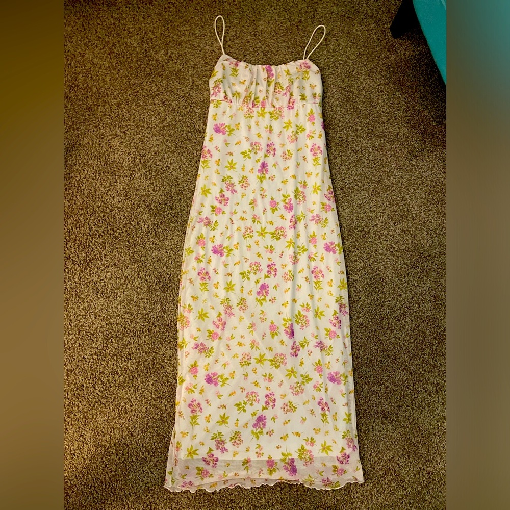 XL, white and floral maxi dress, brand name: NYLA
